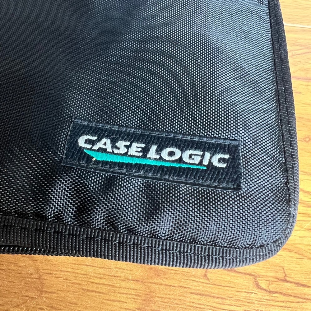 Case Logic CD DVD Binder Black Nylon 24 Disc Capacity Portable Wallet Case - Picture 2 of 7